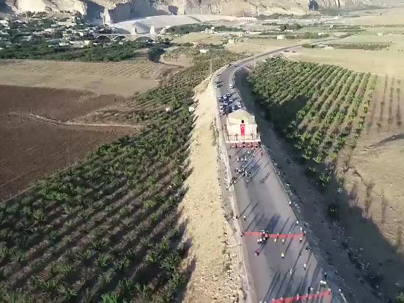 بالفيديو: عملية نقل حمام تاريخي في تركيا، الحمام نُقل كقطعة واحدة رغم وزنه الذي يصل إلى 1500 طن!